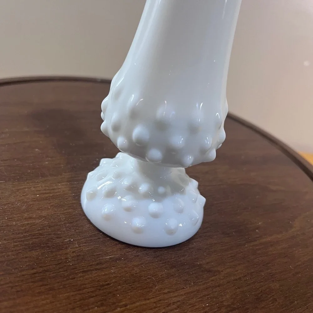 Vtg Fenton White Milk Glass Hobnail Bud Vase 10